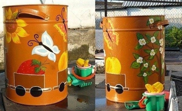 Расписные бочки и лейки! Забавненько....